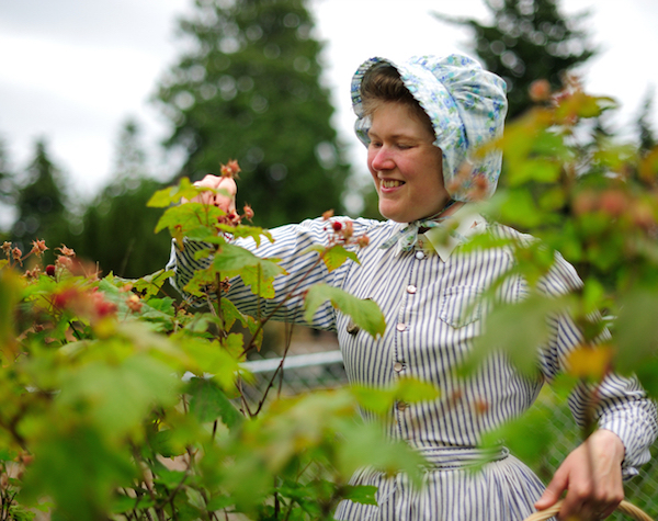 Sarah regularly goes foraging for food, like thimbleberries, and herbs to use in the kitchen. (Photo courtesy Estar Hyo-Gyung Choi, Mary Studio, via ThisVictorianLife.com)