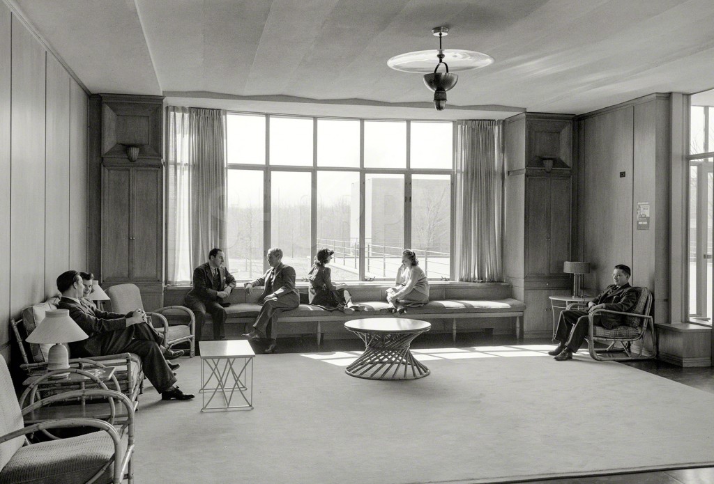 A stylish employee lounge at Bell Labs in New Jersey, 1942. Via Shorpy.