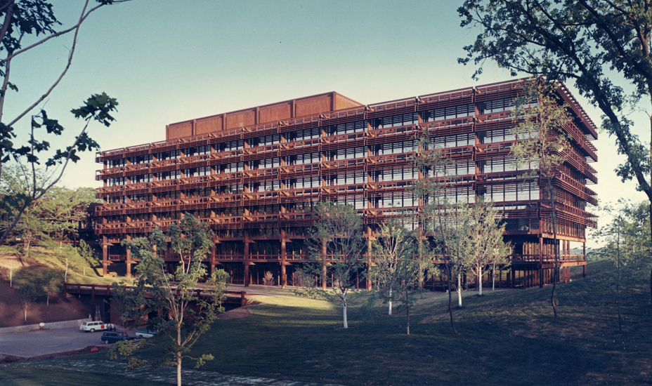 Eero Saarinen's project for the John Deere World Headquarters, which was finished in 1964, exemplifies the corporate estate isolated in a pastoral setting.