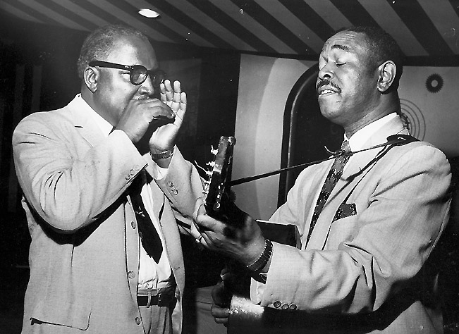 The biggest early influence of Charlatans guitarist Mike Wilhelm, was Brownie McGhee (right), seen here at the Marquee Club in London with his partner, harmonica player Sonny Terry. Via the Chris Barber LP Collection.